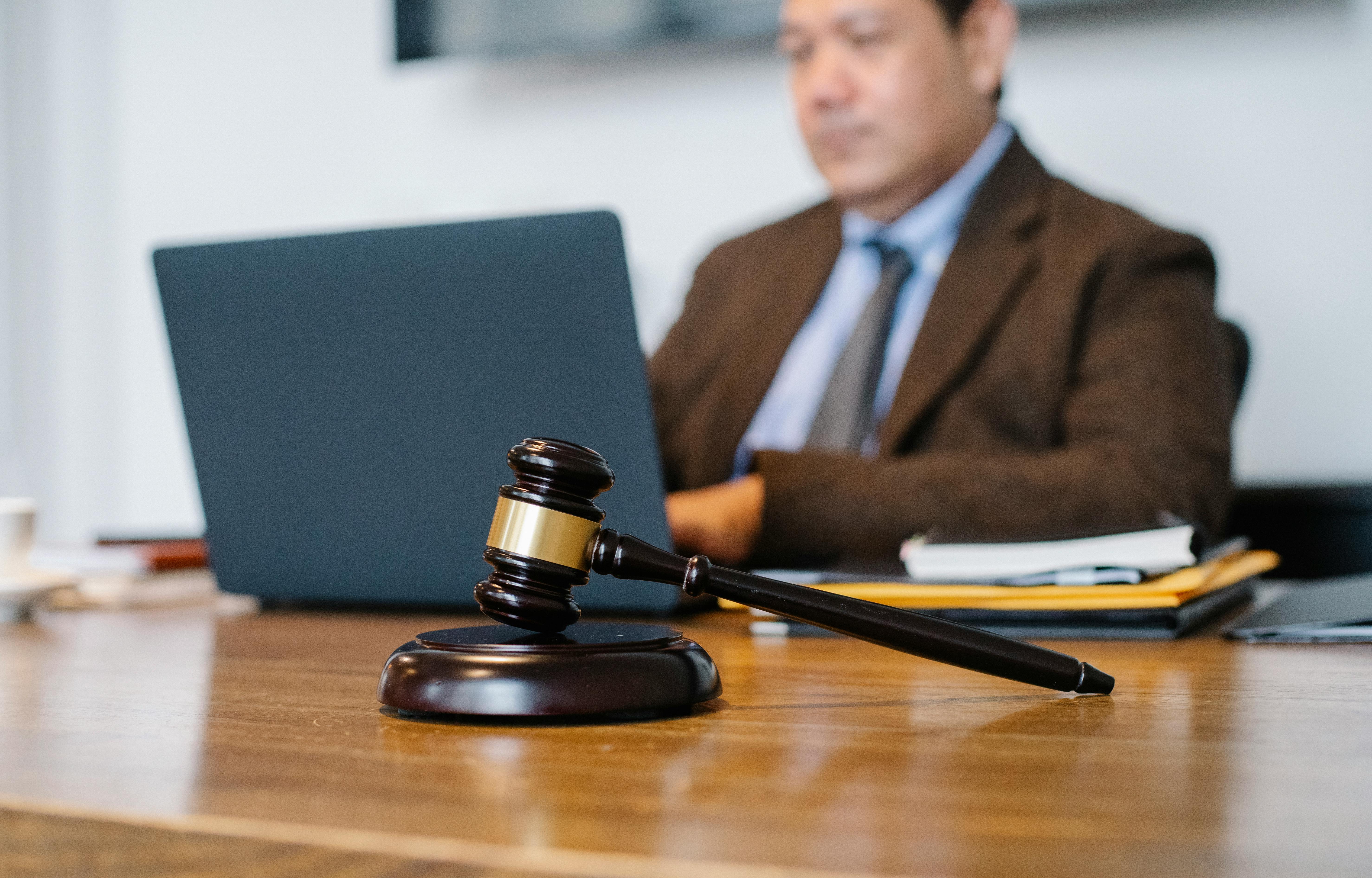 Choosing The Best Lawyer For Your Legal Case 
